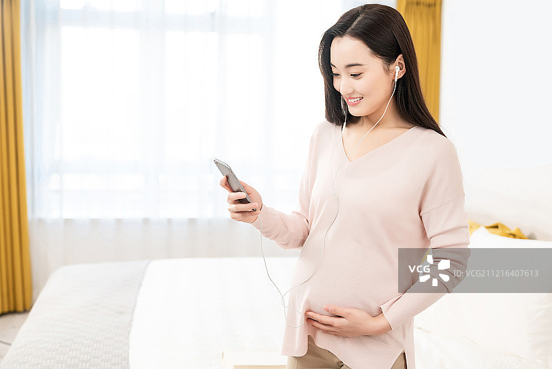 孕妇的家庭生活图片素材