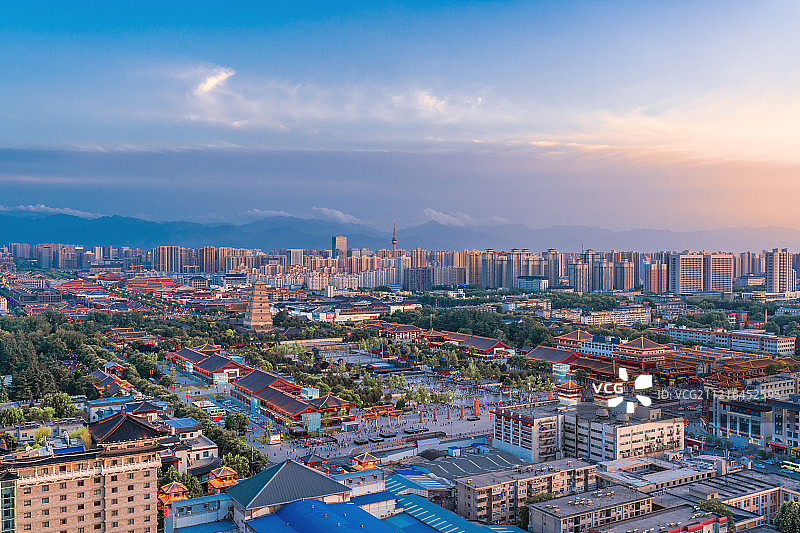 中国陕西省西安市雁塔区大雁塔广场航拍全景图图片素材