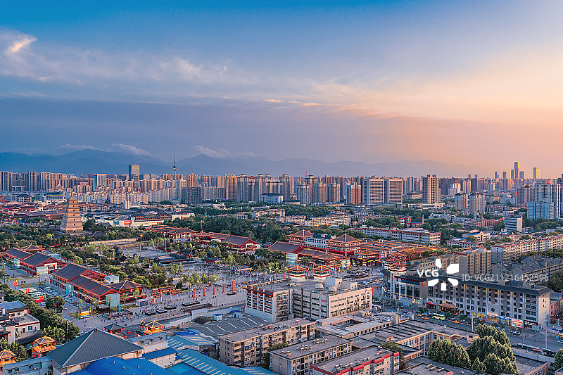 中国陕西省西安市雁塔区大雁塔广场航拍全景图图片素材