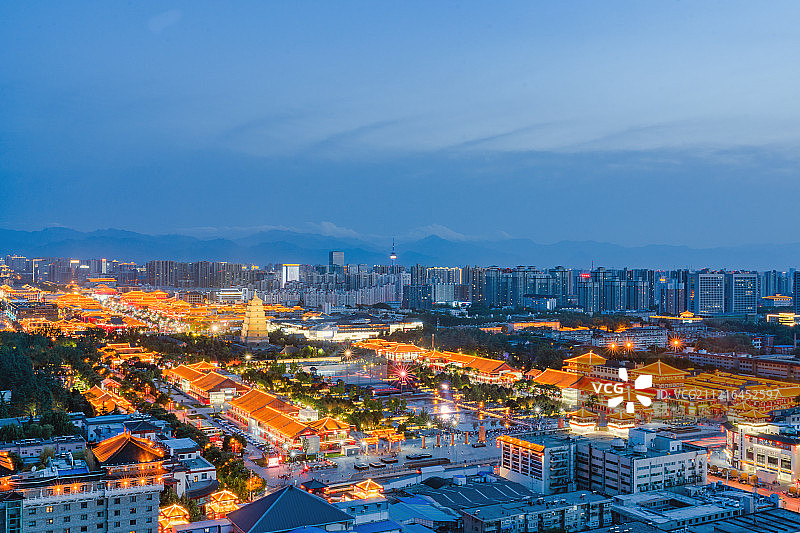 中国陕西省西安市雁塔区大雁塔广场航拍全景图图片素材