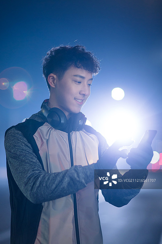 青年男人户外运动图片素材