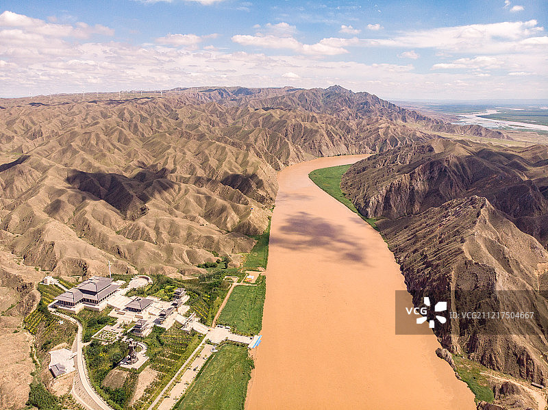 航拍黄河大峡谷与大禹文化园图片素材
