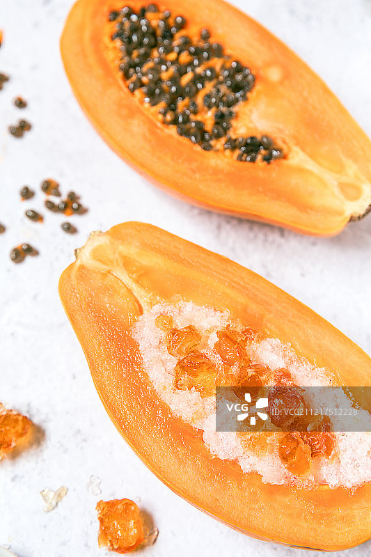 木瓜炖桃胶雪燕糖水中式甜品木瓜盅图片素材