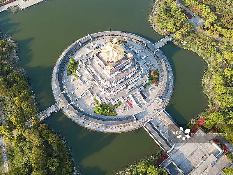 航拍灵山胜境五印坛城藏式宗教建筑风光图片素材