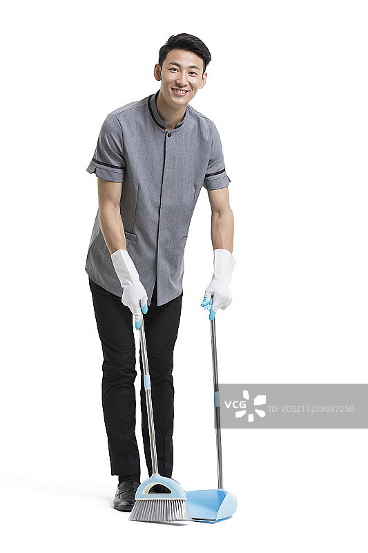 开心的保洁员扫地图片素材