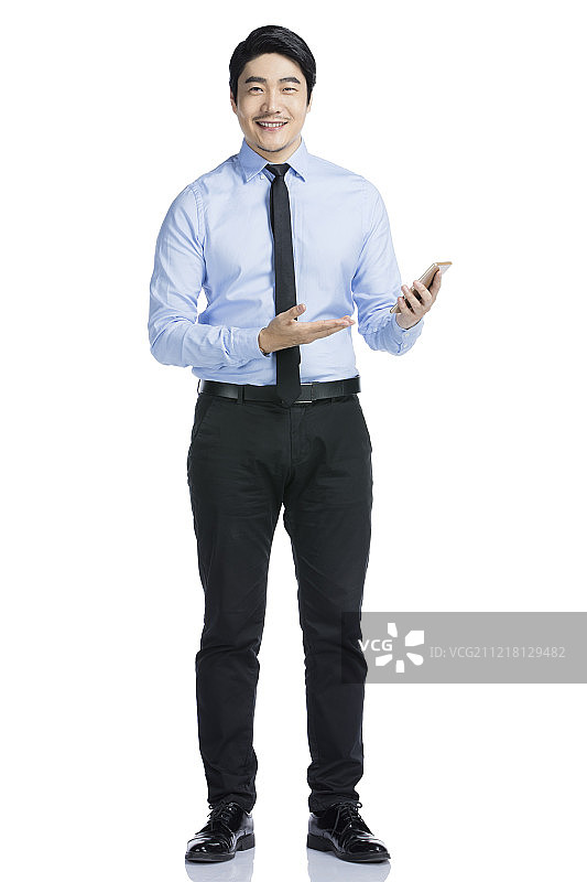 拿着手机的商务男士图片素材