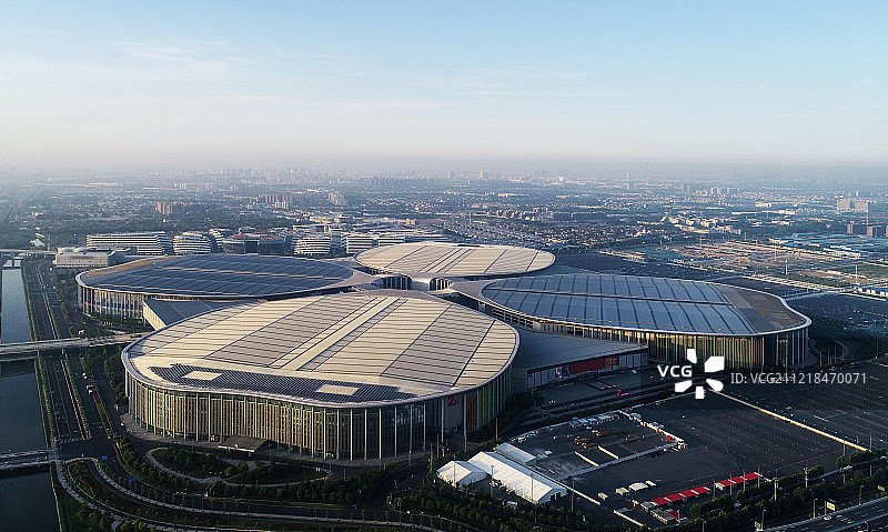 中国进口博览会会址——上海国家会展中心图片素材
