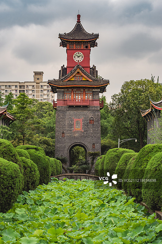 四川大学华西校区钟楼图片素材