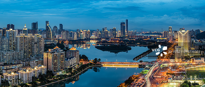 厦门城市风光鸟瞰城市中心筼筜湖图片素材