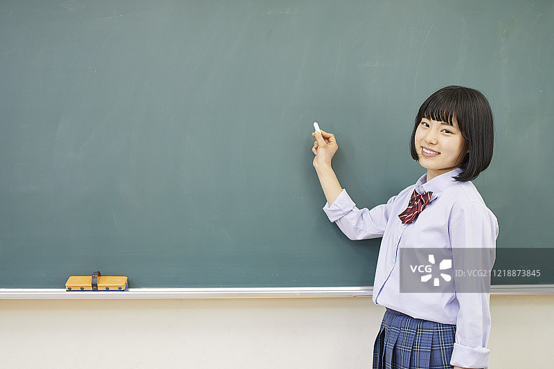 日本高中女生图片素材