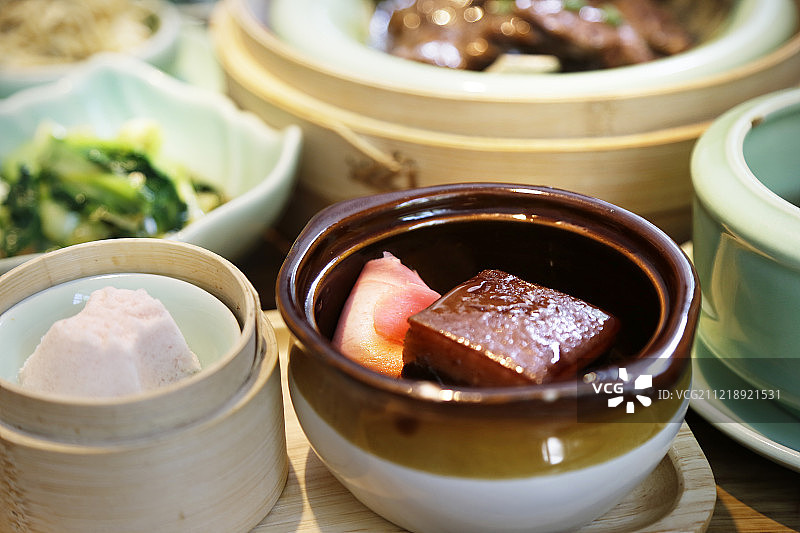 杭帮菜古法东坡肉图片素材