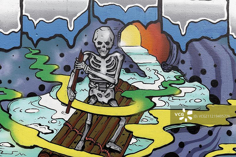 骨骼木筏划船，末日街头艺术图片素材