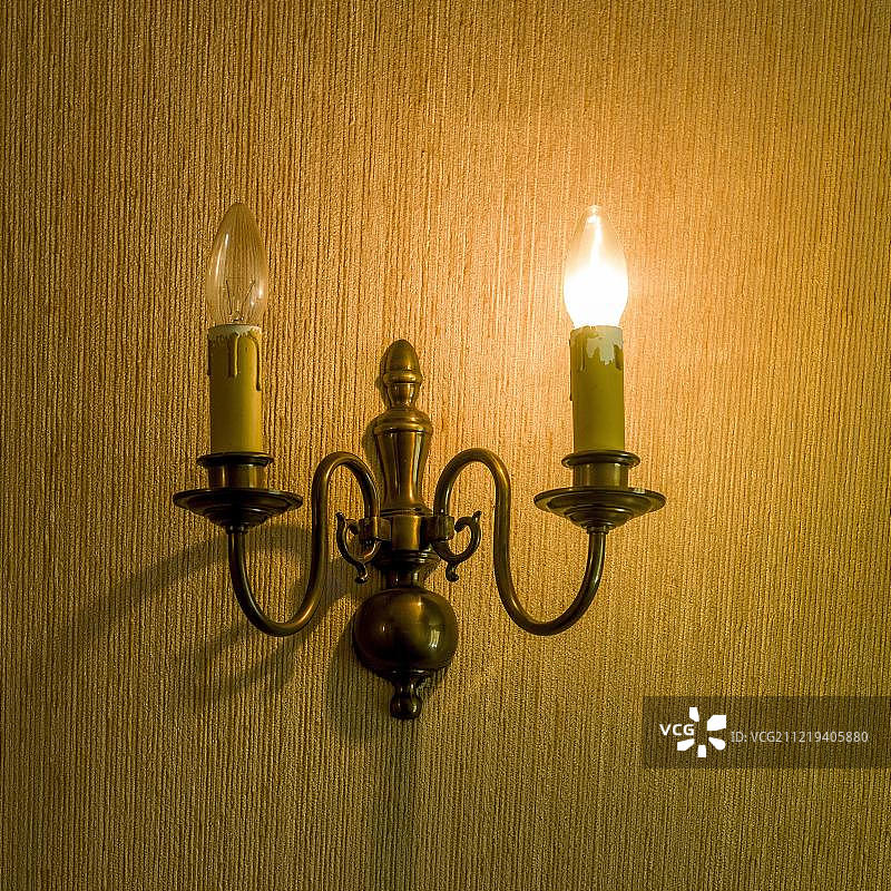 法国欧洲的老式壁灯图片素材