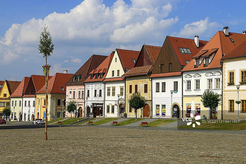 斯洛伐克巴尔代约夫老城区的城镇广场图片素材