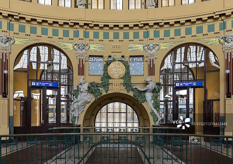 布拉格中央车站新艺术风格历史火车站大厅图片素材