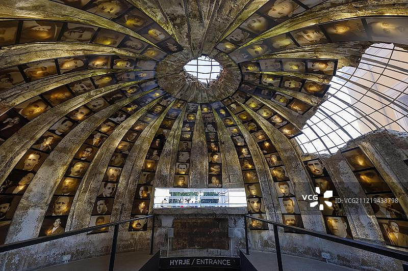 地堡博物馆入口，博物馆床铺艺术2，前核地堡，城市中心，阿尔巴尼亚，欧洲图片素材