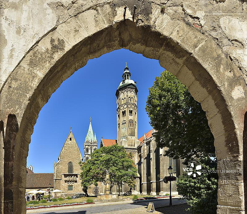 瑙姆堡大教堂圣彼得和圣保罗拱门，德国萨克森-安哈尔特州瑙姆堡图片素材