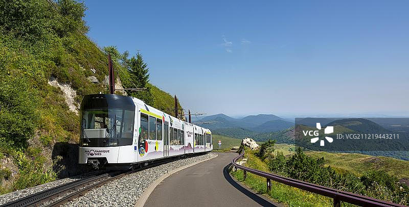 法国多姆山火山区自然公园全景图片素材