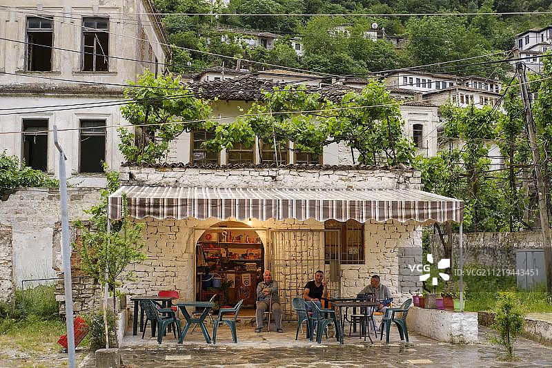 培拉特州戈里察区的咖啡馆旧货店，阿尔巴尼亚，欧洲图片素材