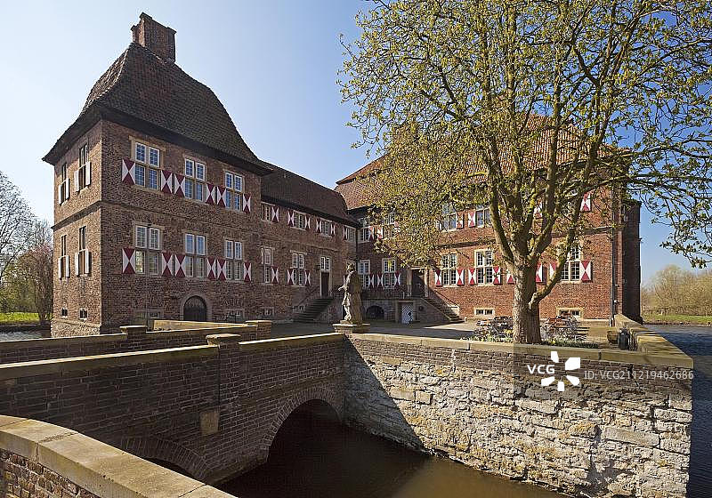 德国北莱茵-威斯特法伦州哈明水城堡图片素材