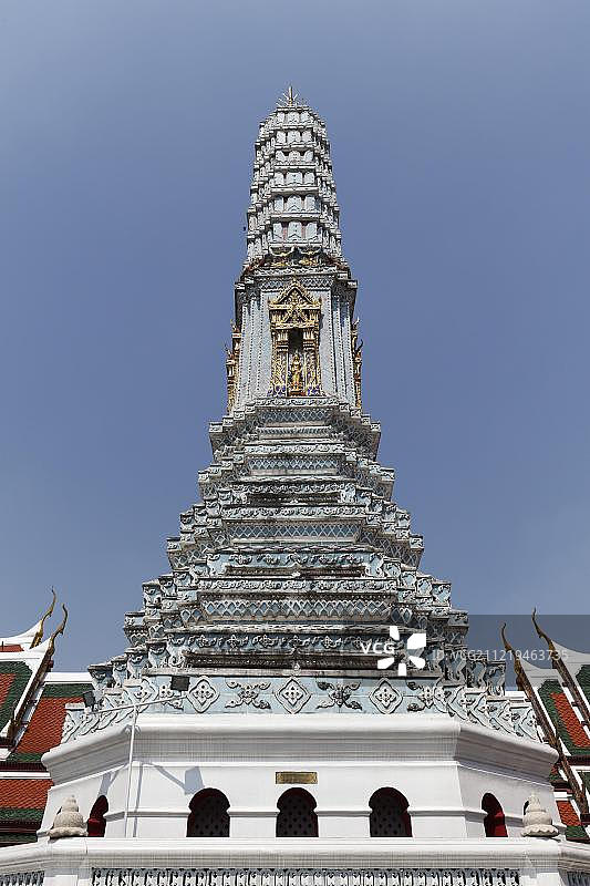 泰国曼谷玉佛寺的佛塔图片素材