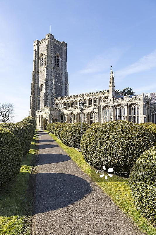 英国萨福克郡拉文纳姆的圣彼得和圣保罗历史教堂图片素材