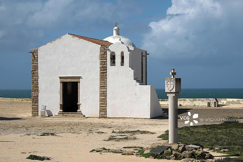 葡萄牙阿尔加维萨格里什堡的格拉萨圣母教堂，航海家亨利王子纪念馆图片素材