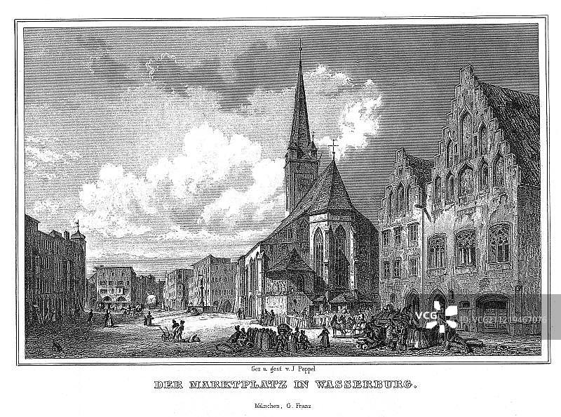 德国巴伐利亚州因河畔带护城河的城堡市场广场图片素材