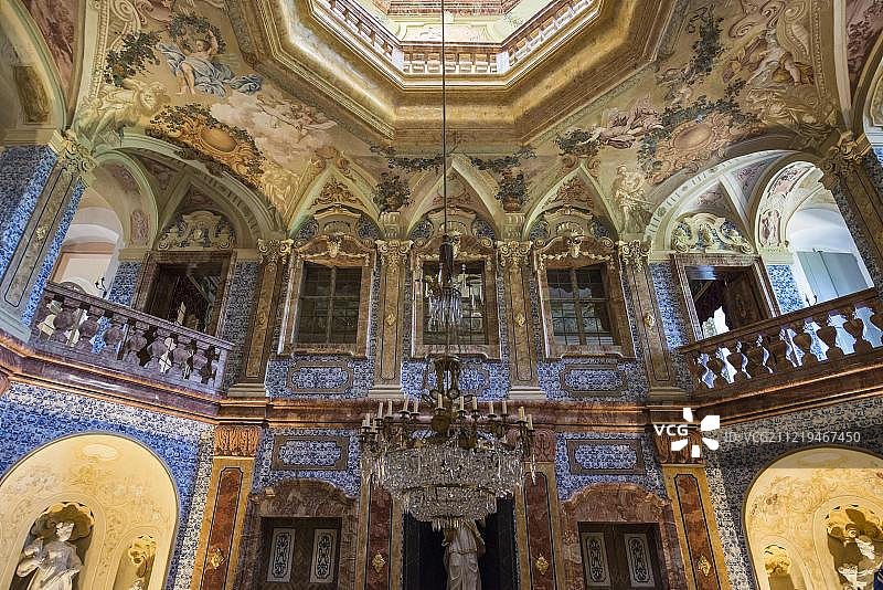 拉施塔特Favorite城堡Sala Terrena大厅的巴洛克风格内饰，位于德国巴登-符腾堡州黑森林图片素材
