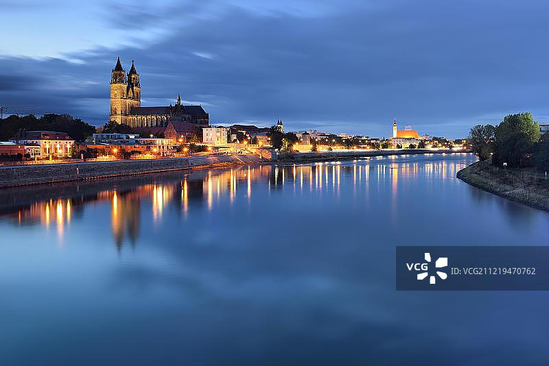 德国萨克森-安哈尔特州马格德堡易北河畔的马格德堡大教堂图片素材