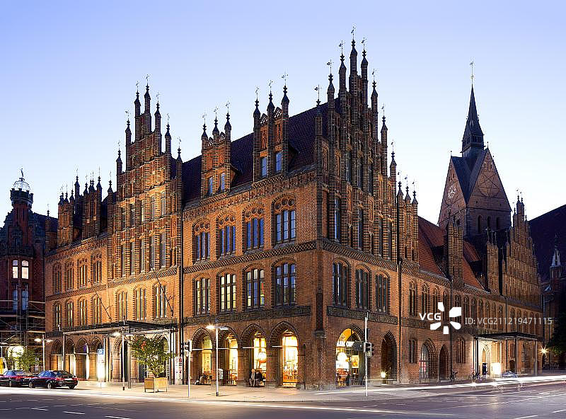 德国下萨克森州汉诺威的北部德国砖砌哥特式老市政厅图片素材