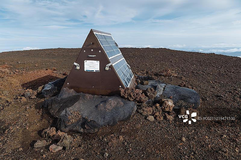 海克拉火山顶峰的测量站，南冰岛，冰岛，欧洲图片素材