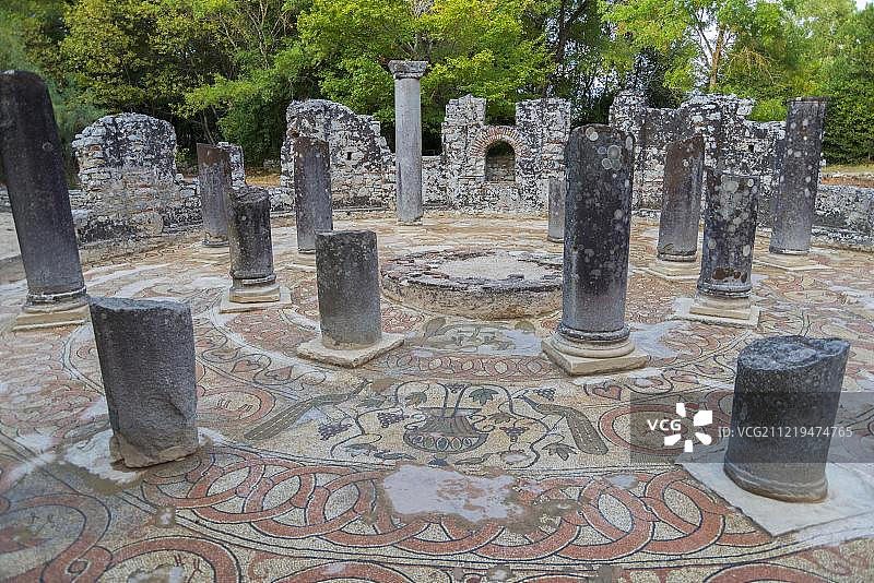 带有马赛克的洗礼堂，废墟城市，布特林特国家公园，萨兰达，阿尔巴尼亚，欧洲图片素材