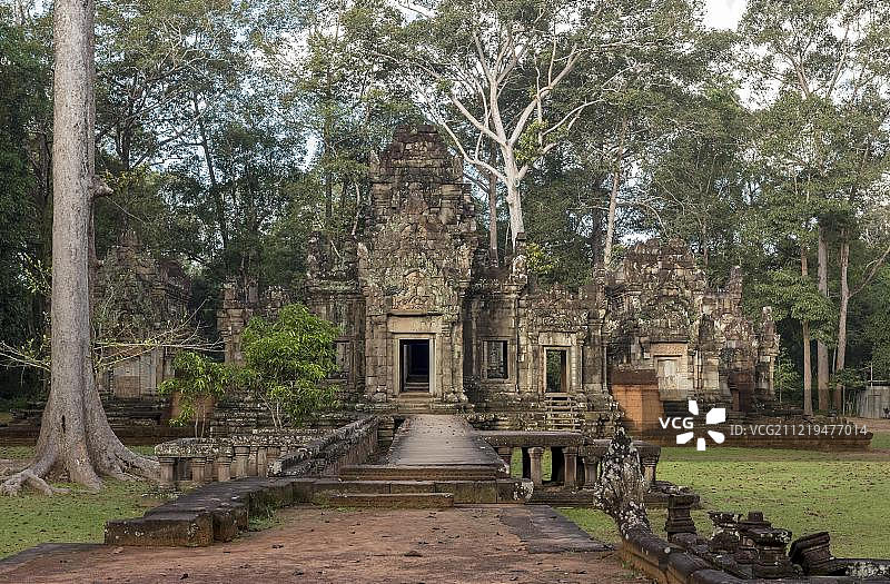柬埔寨吴哥周萨神庙东侧景观图片素材