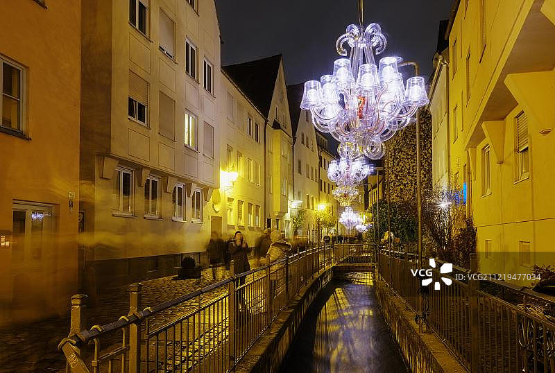 德国奥格斯堡莱希河畔的千灯之夜图片素材