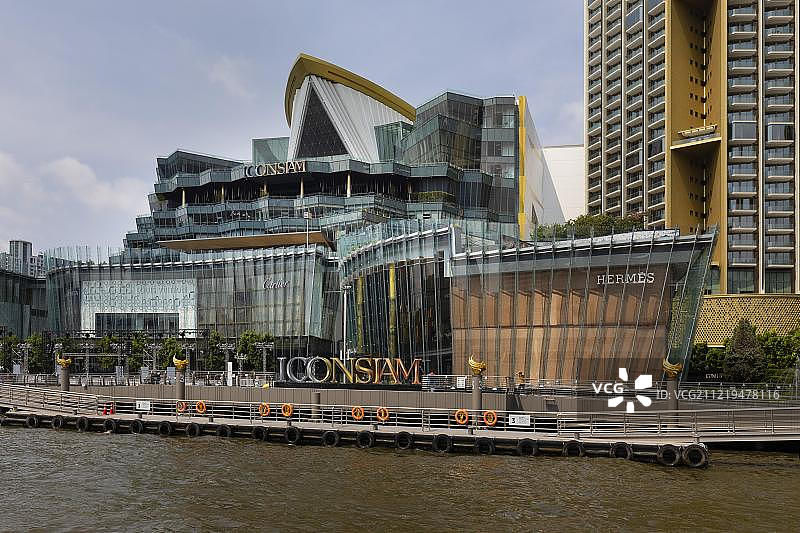 泰国曼谷吞武里空讪区暹罗天地购物中心郑王庙图片素材