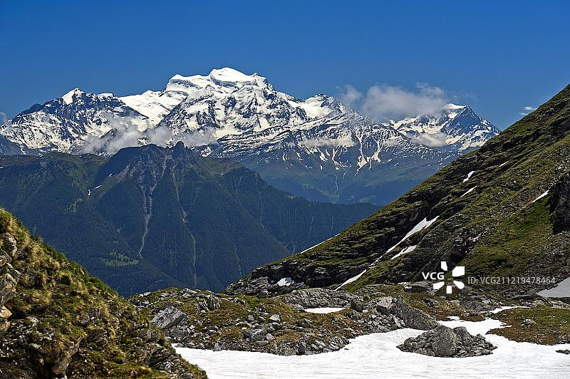 罗纳河谷上空的Grand Combin山脉，瓦莱州阿尔卑斯山脉，瑞士图片素材