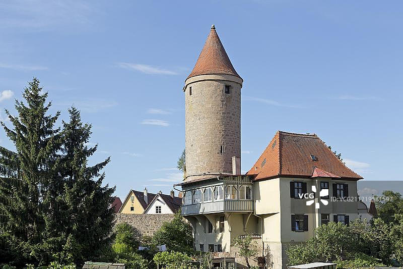 丁克斯比尔的萨尔瓦特塔，位于德国巴伐利亚中弗兰肯图片素材