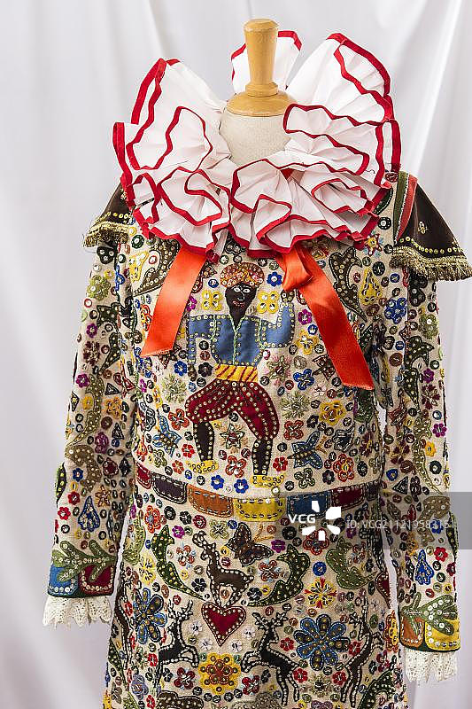 奥塞弗林瑟尔，带有褶皱、亮片、不同贴花设计的服装，奥地利施蒂利亚州巴德奥塞图片素材