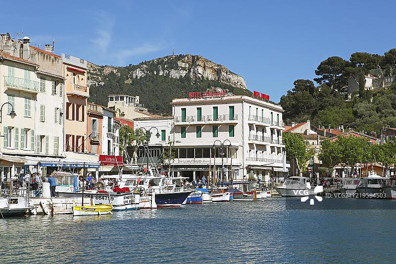 法国普罗旺斯-阿尔卑斯-蓝色海岸卡西斯港口图片素材
