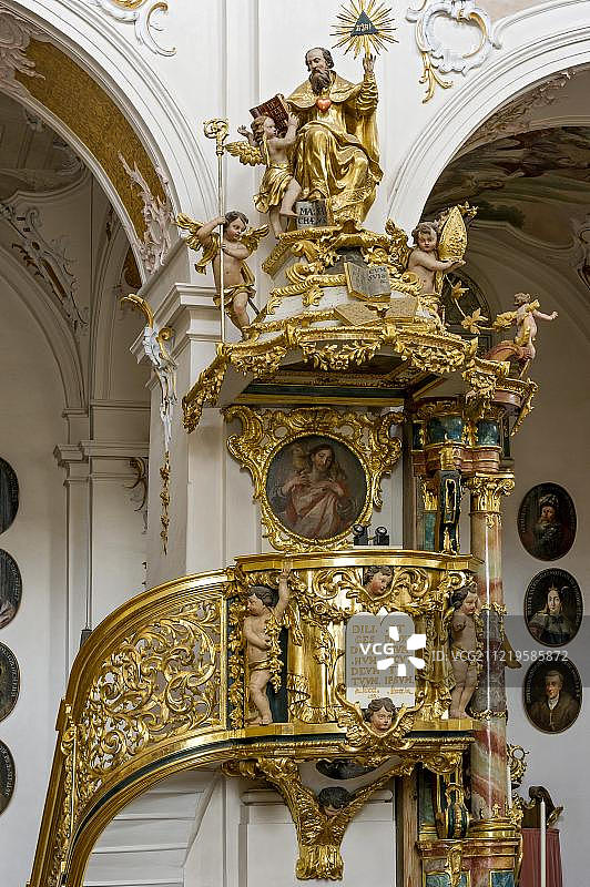 教堂讲师奥古斯丁的讲道台，位于德国上巴伐利亚州市场因德斯多夫的阿森松修道院教堂内，这是一座洛可可风格的教堂图片素材