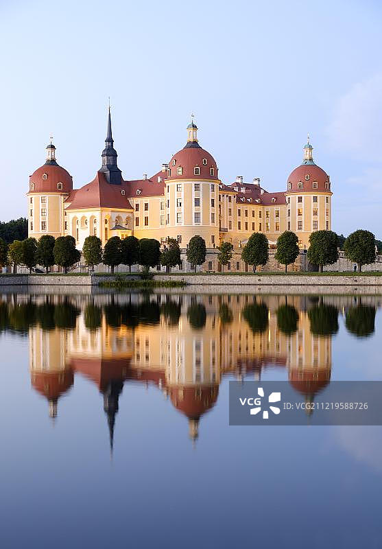 reflection, blue hour, Saxony, Germany, Europe图片素材