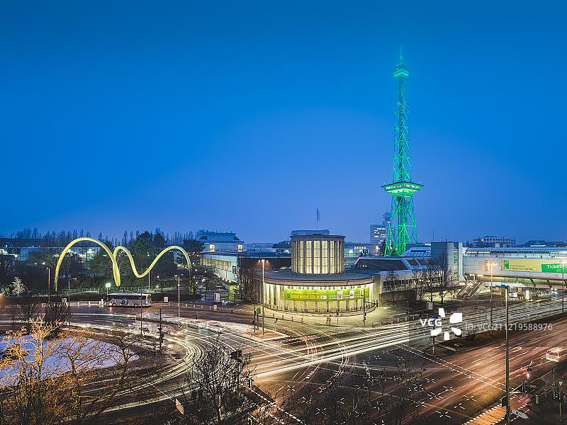 德国柏林展览馆傍晚高峰时段图片素材