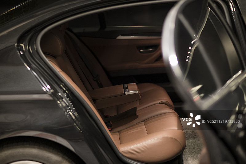 豪华汽车的后座图片素材