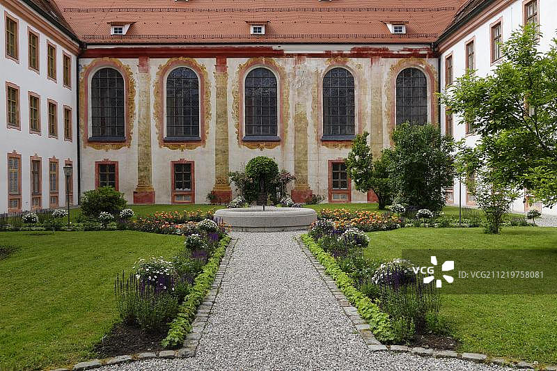 德国Beuerberg修道院庭院图片素材