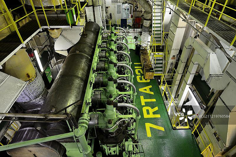 货船上的机舱，安特卫普港，比利时，欧洲图片素材