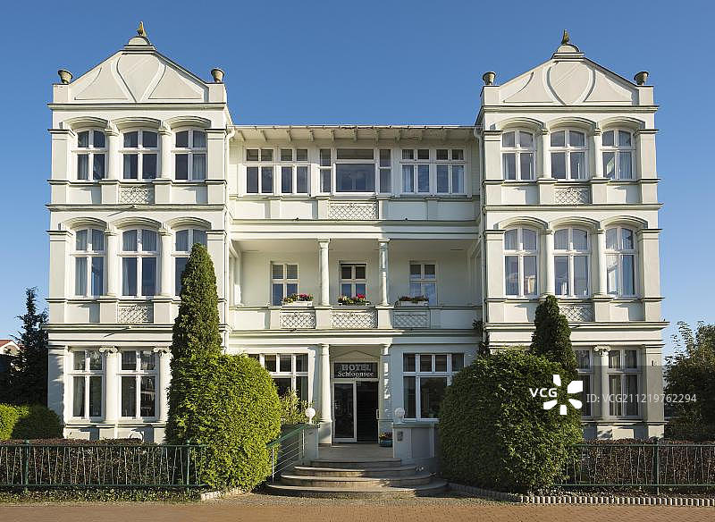 施龙湖酒店，巴德建筑，度假建筑，班辛，乌瑟多姆，梅克伦堡-西波美拉尼亚，德国，欧洲图片素材