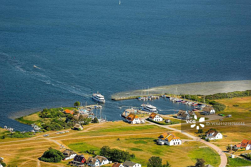 诺伊多夫港口，进港船只，希登塞岛，波罗的海沿岸，德国梅克伦堡-前波莫瑞州，欧洲图片素材