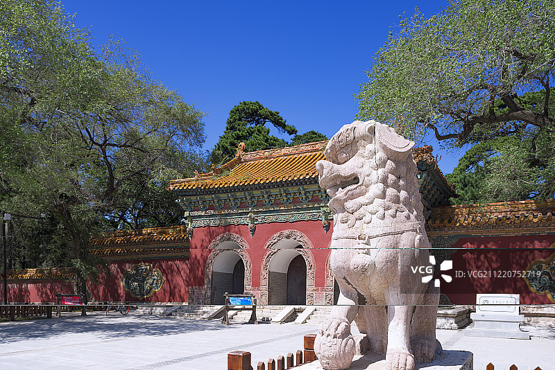 清太祖努尔哈赤陵寝福陵正红门前的石狮图片素材