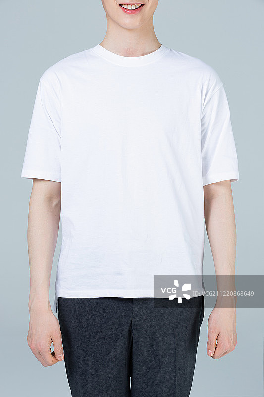 男人，白色T恤图片素材